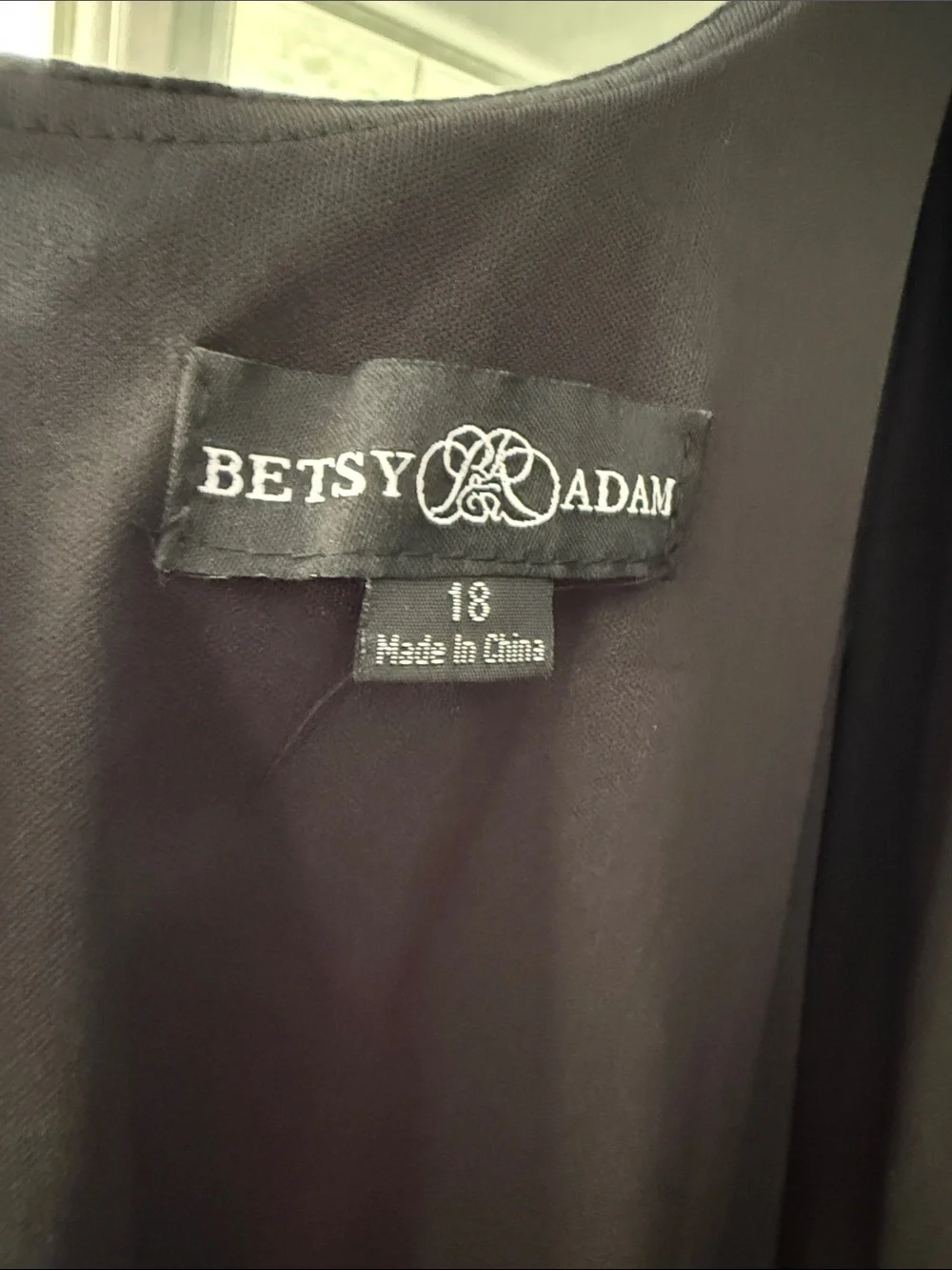 BETSY AND ADAM
Scoop Bodice 3/4 Sleeve Gown with Satin Skirt - Picture 6 of 10